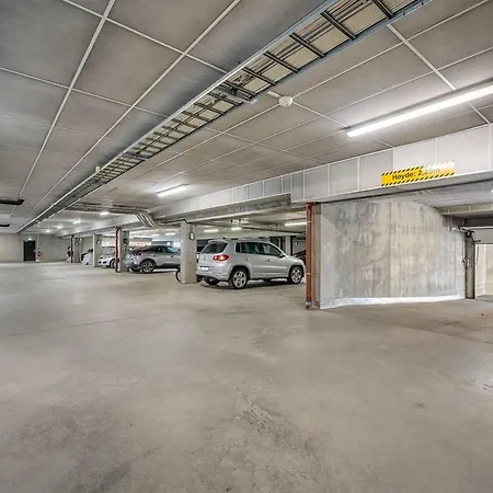 Arendalsuka - 3 Roms Midt I Sentrum Med 6 Soveplasser Og Parkering Apartman